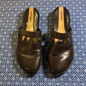 Hush Puppies brown leather mules/clogs with cutout detail